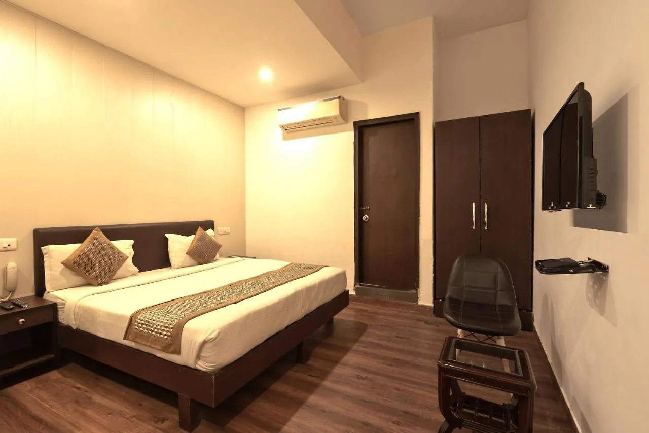 ****  Luxury Tashree Hotel At Airport New Delhi India