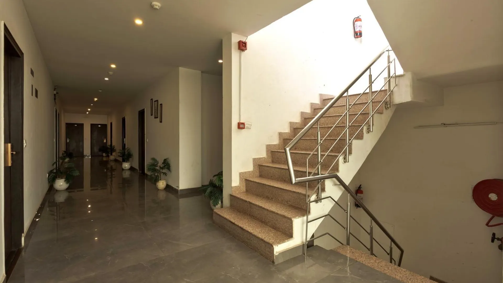 Luxury Tashree Hotel At Airport New Delhi India